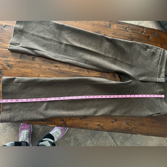 BCBG Classic suit set - Picture 13 of 14